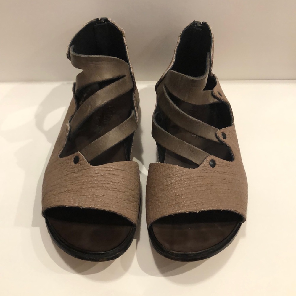 Cydwoq Teton sandals